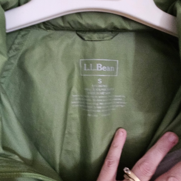 L.L Bean Spring windbreaker - Picture 2 of 2